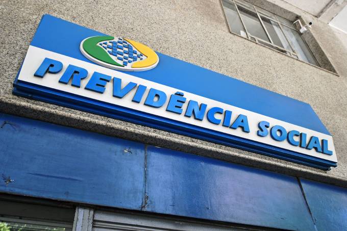 INSS autoriza transferência de benefício para conta corrente   